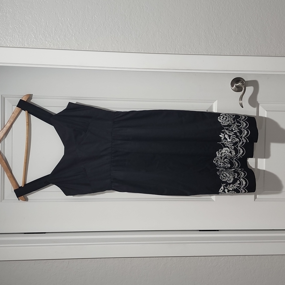 Black and white Embroidered dress